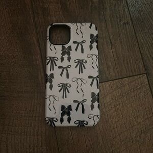 Six iPhone 14+ CASELY cases